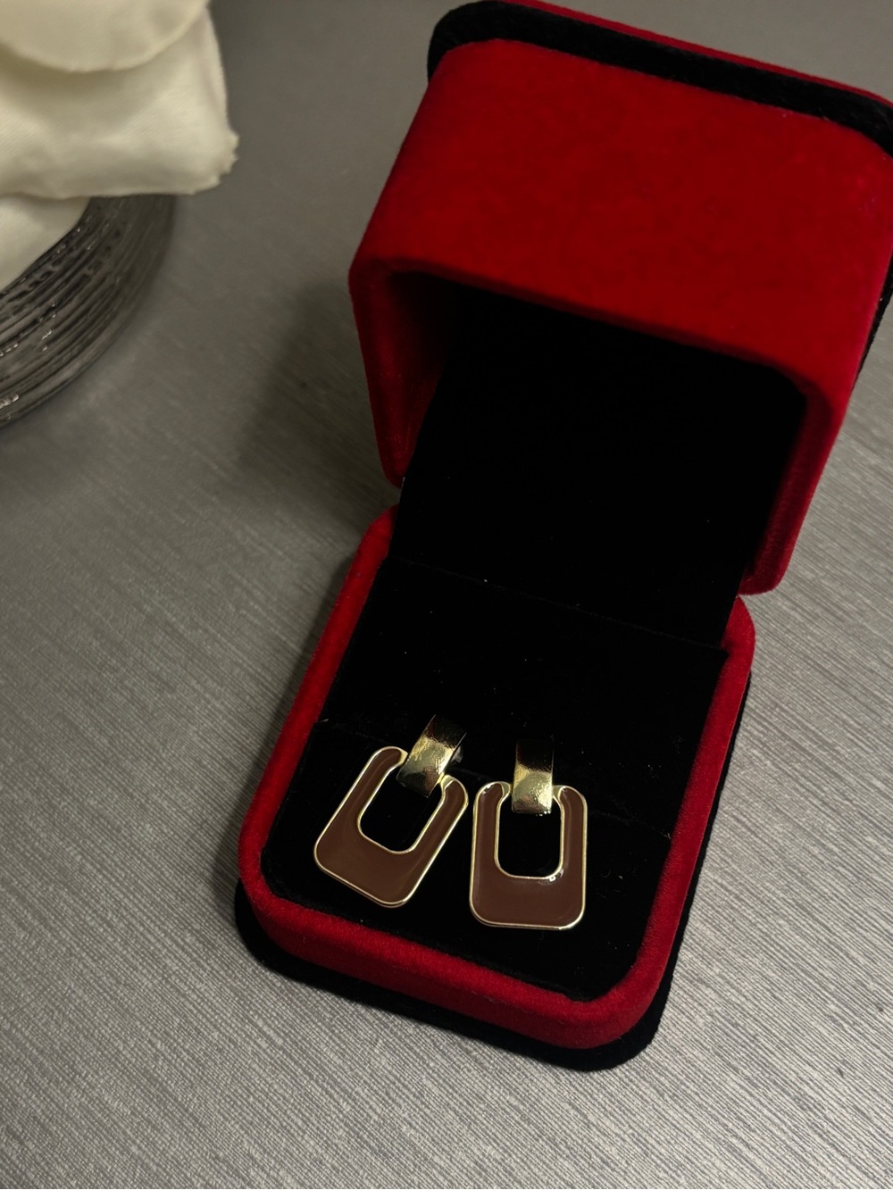 ⚜️⚜️Gold Tone Geometric Drop Earrings - Modern Women's Jewelry